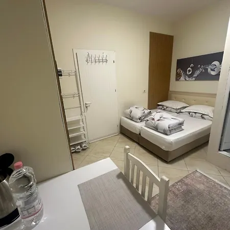 Centre & アパート ティラナ